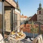 Turnkey I Henry's Tower براغ